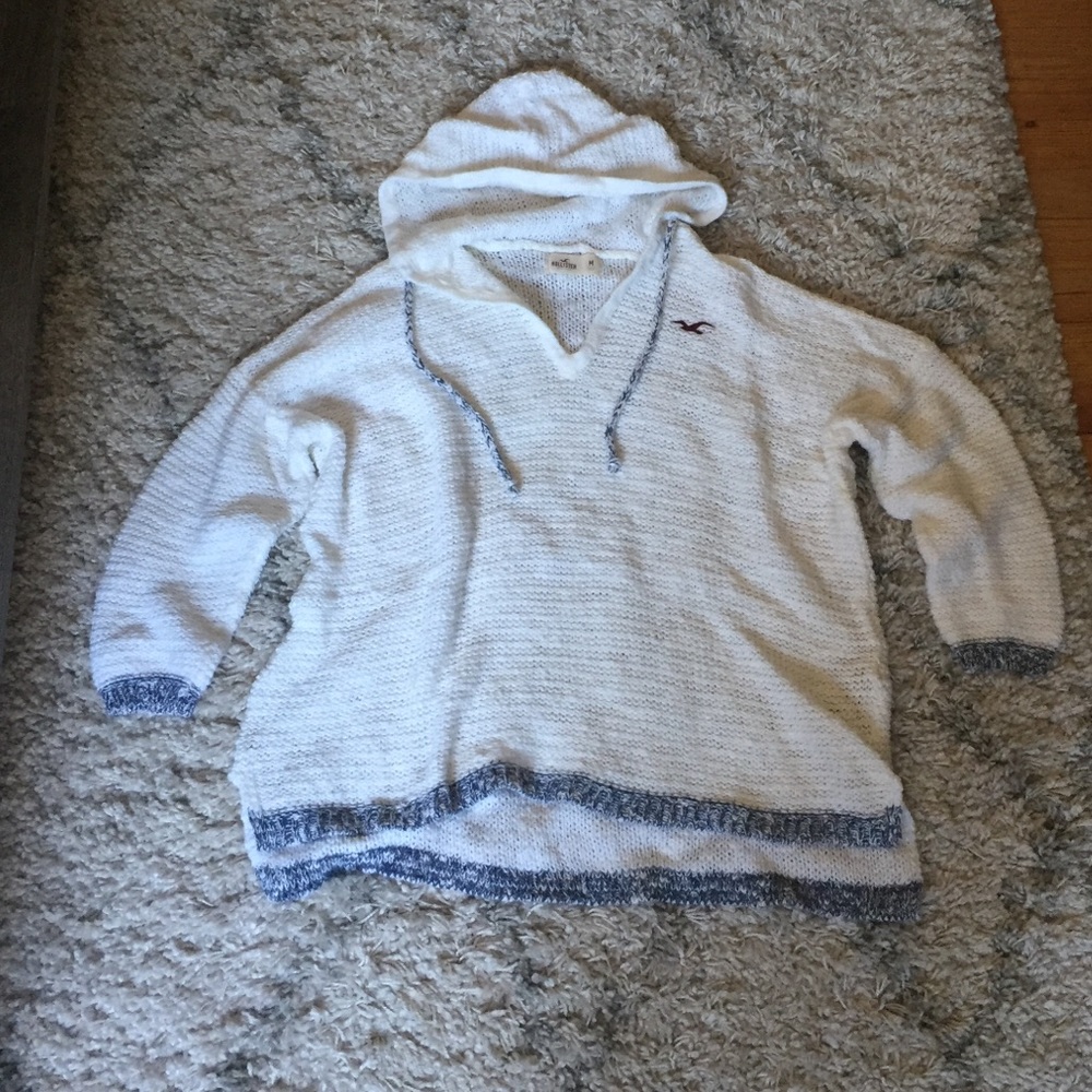 Hollister white soft chunky knit sweater hoodie